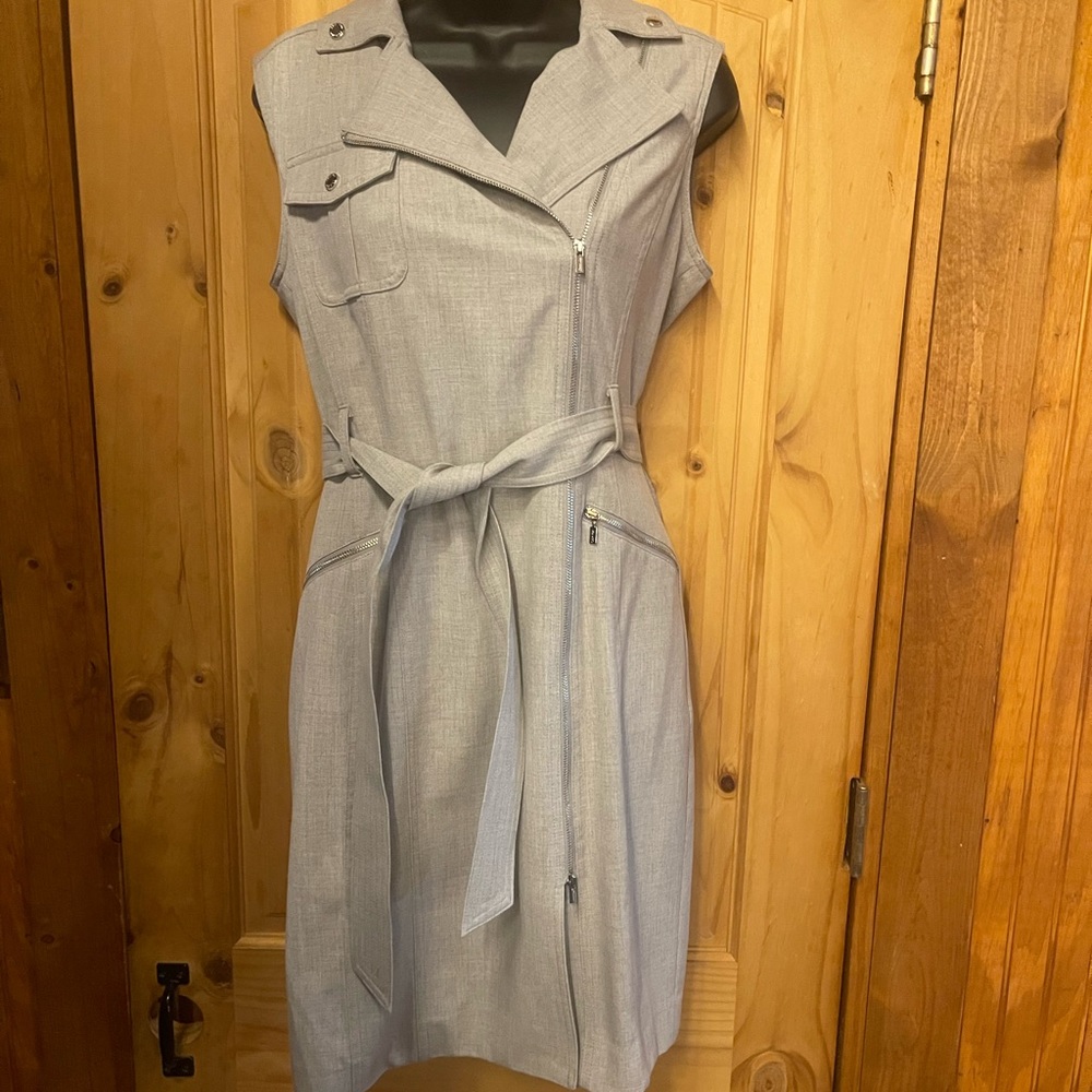 Beautifully tailored Calvin Klein dress